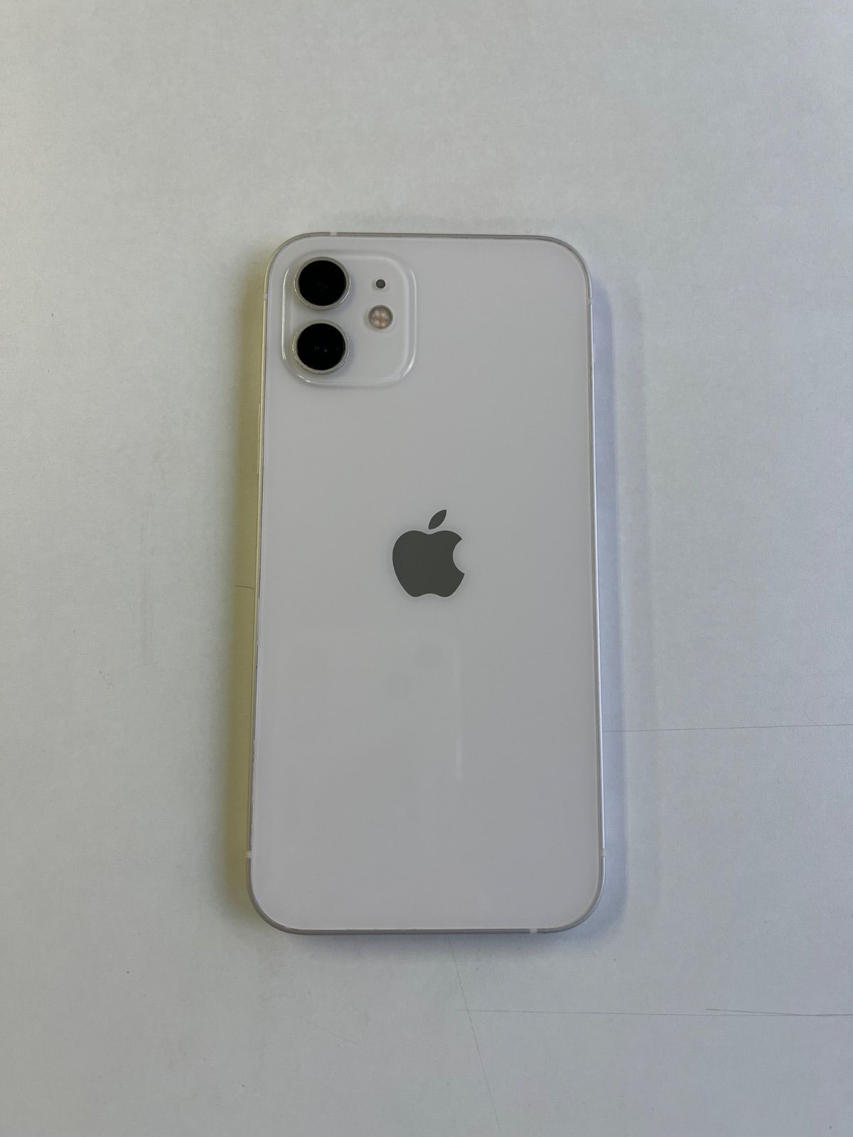 Apple iPhone 8 64GB ホワイト バッテリー82％ 美品 iPhone 12 64GB ホワイト バッテリー82% MGHP3J/A - 5561 - メルカリ