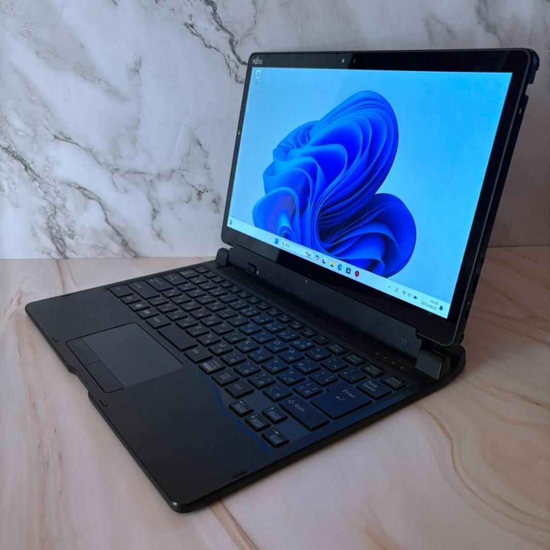 ☆2in1☆ 富士通 ArrowsタブレットPC 8GB SSD256 オフィス Office付き