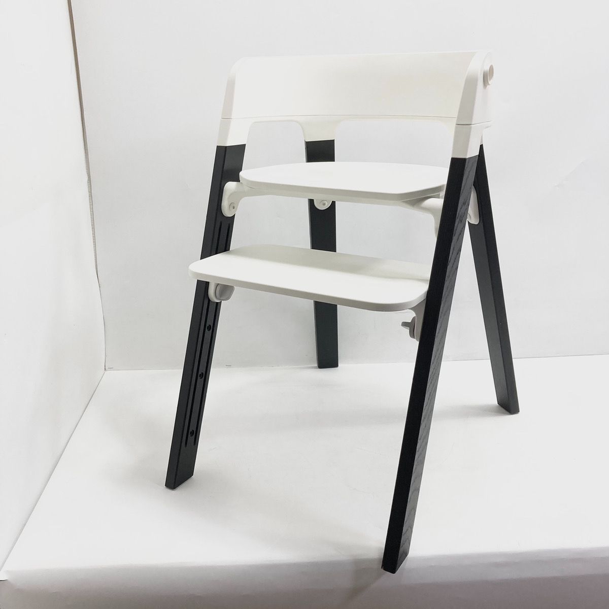 STOKKE ストッケ キッズチェア ステップス ブラック×ホワイト - メルカリ