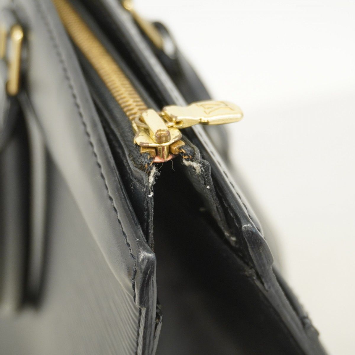 6ab1525-k】ルイヴィトン ハンドバッグ エピ リヴィエラ M48182