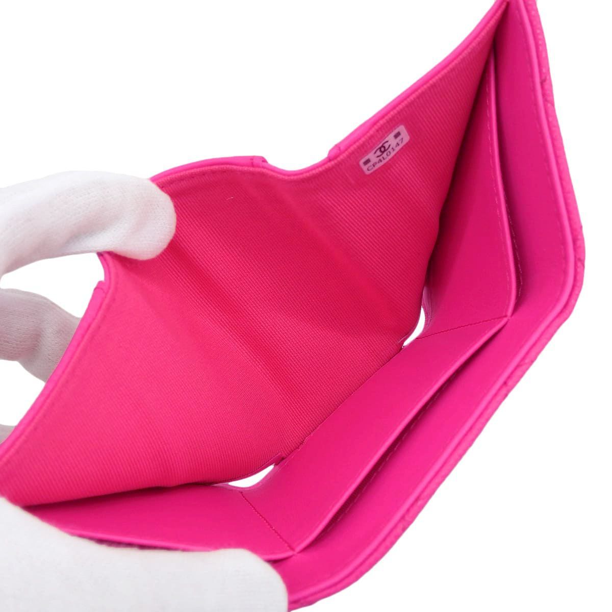 シャネル CHANEL ココマーク マトラッセ Wホック 三つ折り コンパクト