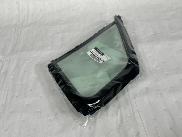 新品/美品 ノートオーラ E13 FE13 純正 左フロントドアピラーガラス