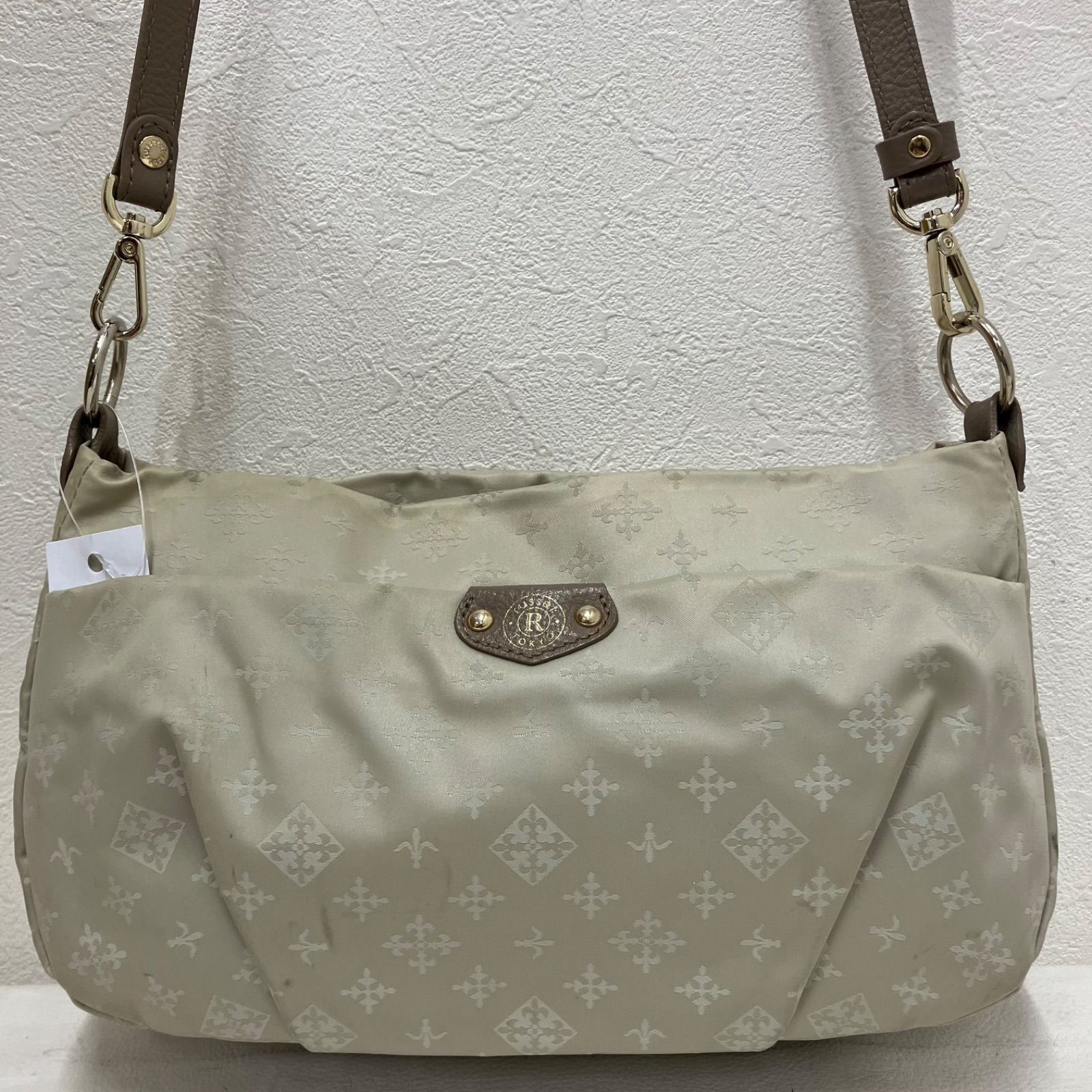 8172 russet ラシット ショルダーバッグ ベージュ系 クリーム色系 