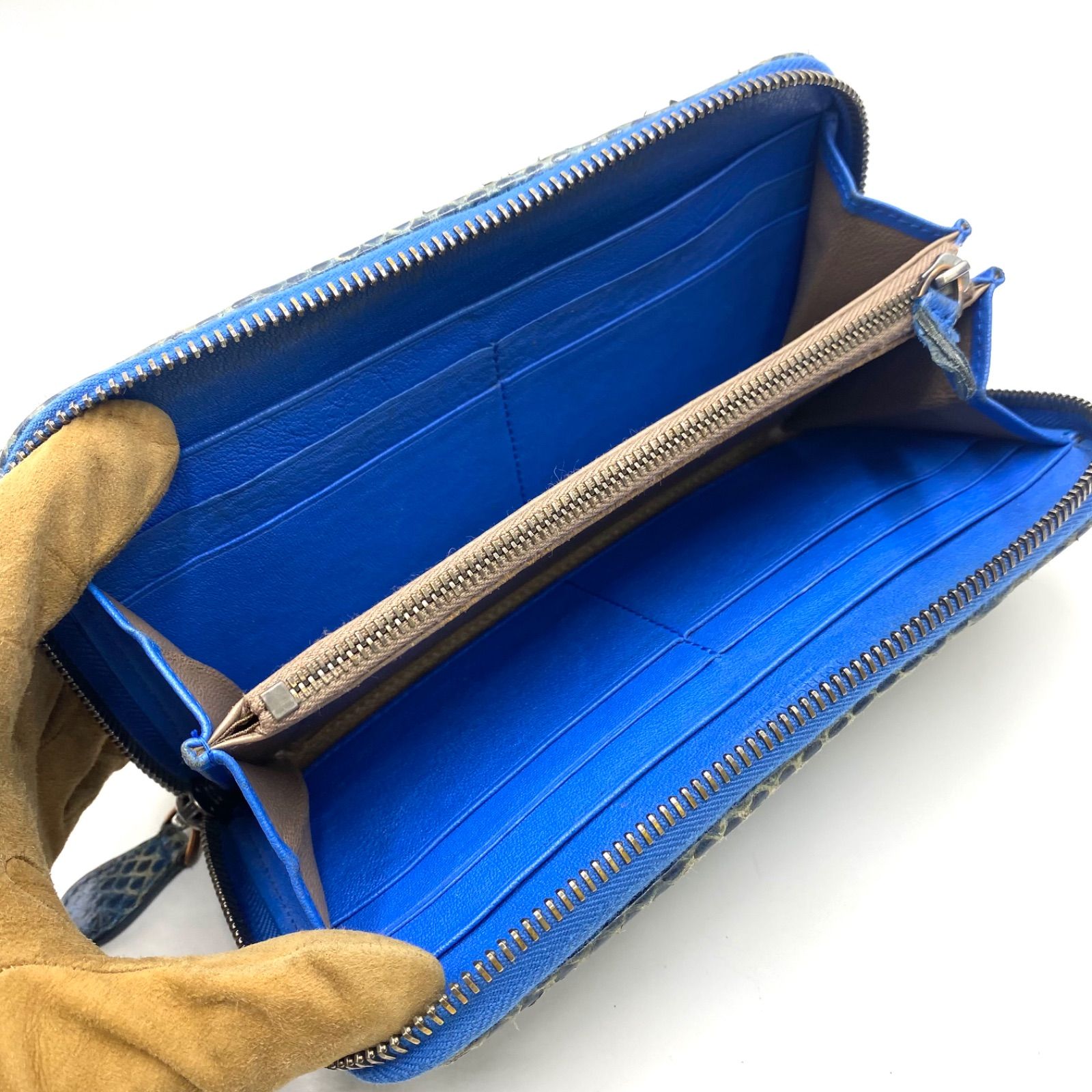 Bottega Venetaボッテガべネタ青いレザー編み込みグラデーション長財布 Bottega Venetaボッテガべネタ青いレザー編み込みグラデーション長財布