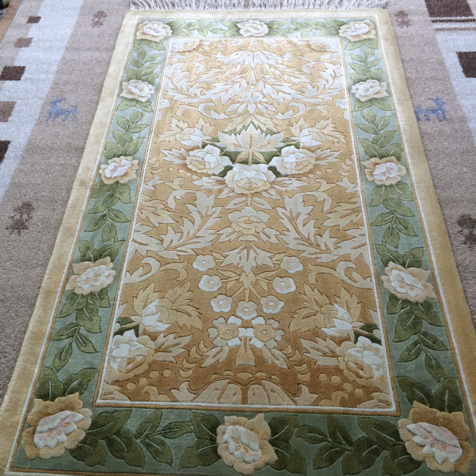 シルク緞通 シルク段通 玄関マット 手織り 高級 新品 未使用 大きい