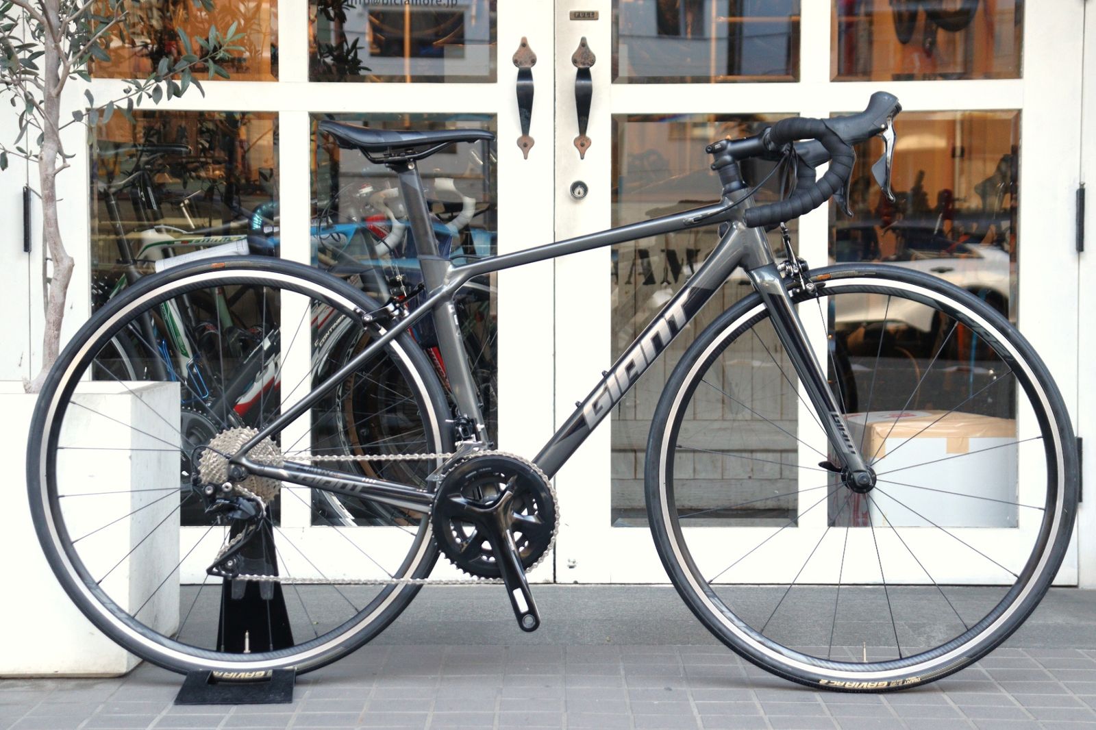 GIANT ロードバイク 11速 105 R7000