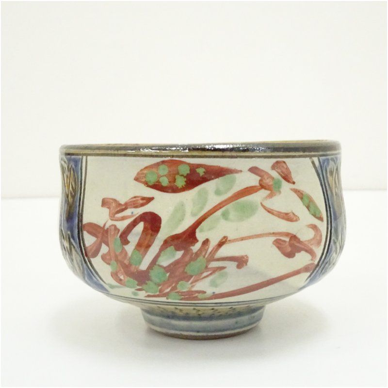 壷屋焼 新垣勲造 魚文茶碗（共箱） 茶道 抹茶 おしゃれ 抹茶茶碗 抹茶