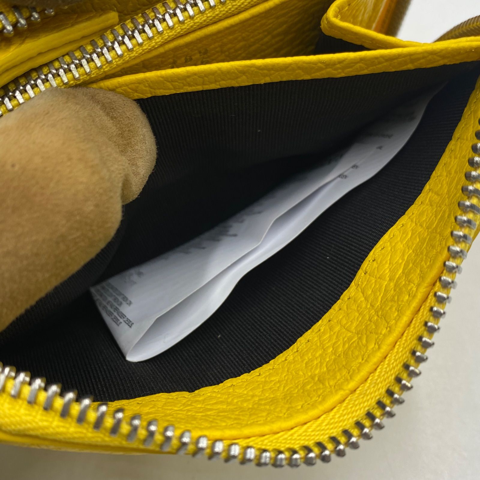美品　マルジェラ 4ステッチ レザー コンパクト ウォレット　イエロー 美品 Maison Margiela メゾンマルジェラ 財布 ウォレット イエロー
