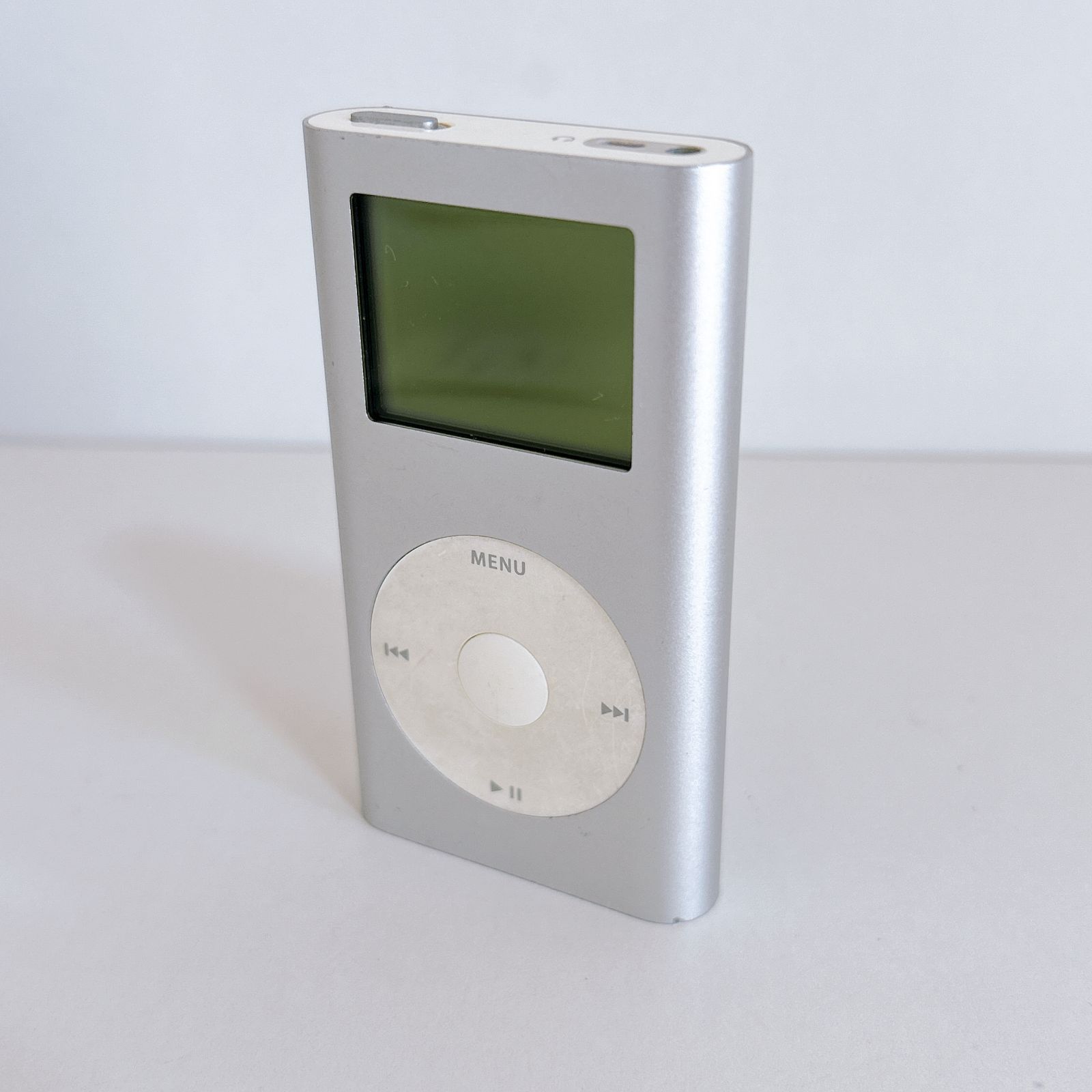 Apple iPod mini 4GB シルバー 本体のみ 充電器ないため動作未確認 小