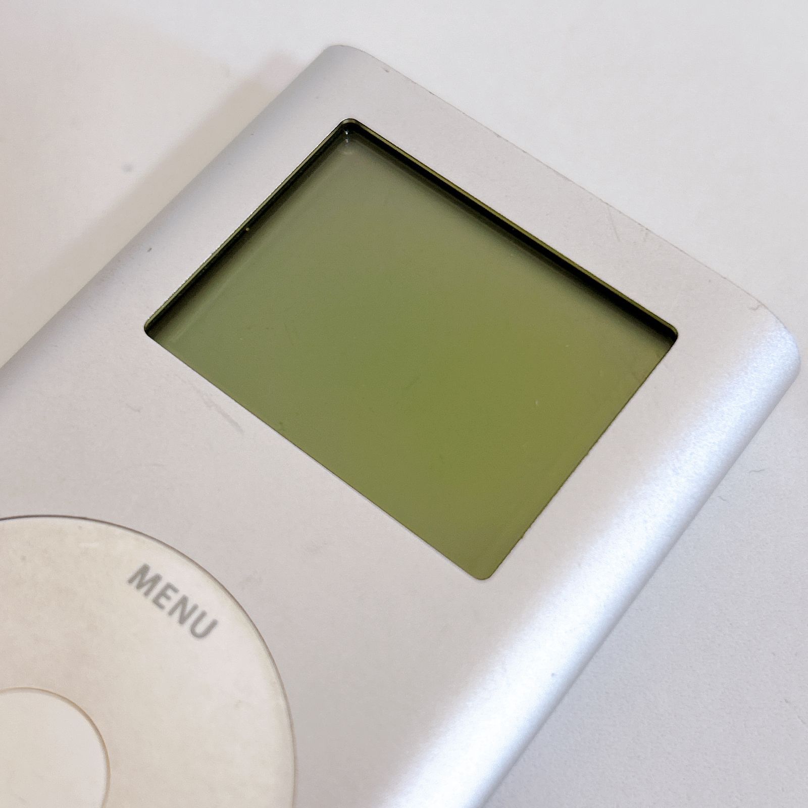 Apple iPod mini 4GB シルバー 本体のみ 充電器ないため動作未確認 小