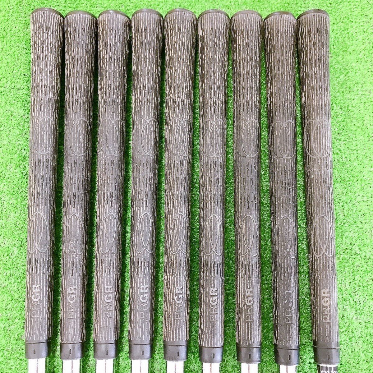 ツ89☆名器プロギア 900TR 9本アイアンセット M-43 S 純正PRGR 王道