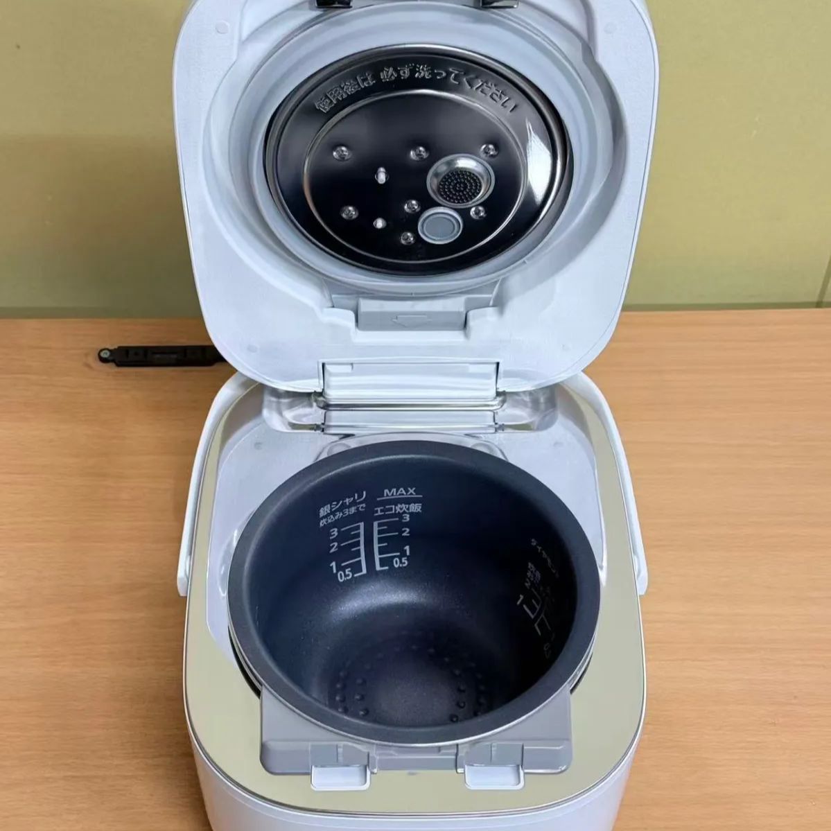 ②未使用 展示品 パナソニック Wおどり炊き SR-JW058-W [豊穣ホワイト