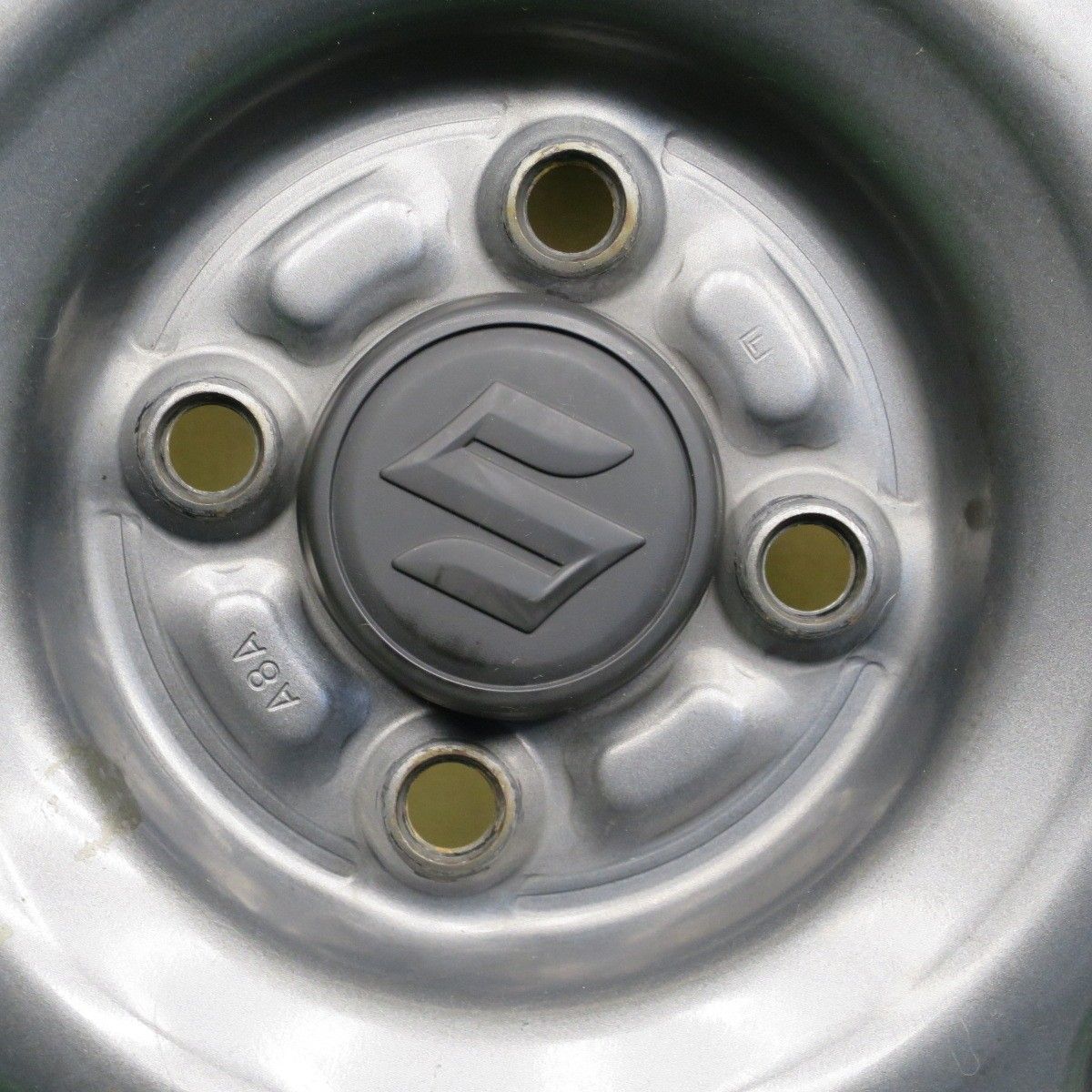 スズキ ハスラー 純正アルミホイール ブリジストンVRX3 バリ溝 暗所保管 スズキ ハスラー 純正アルミホイール ブリジストンVRX3 バリ溝 暗所