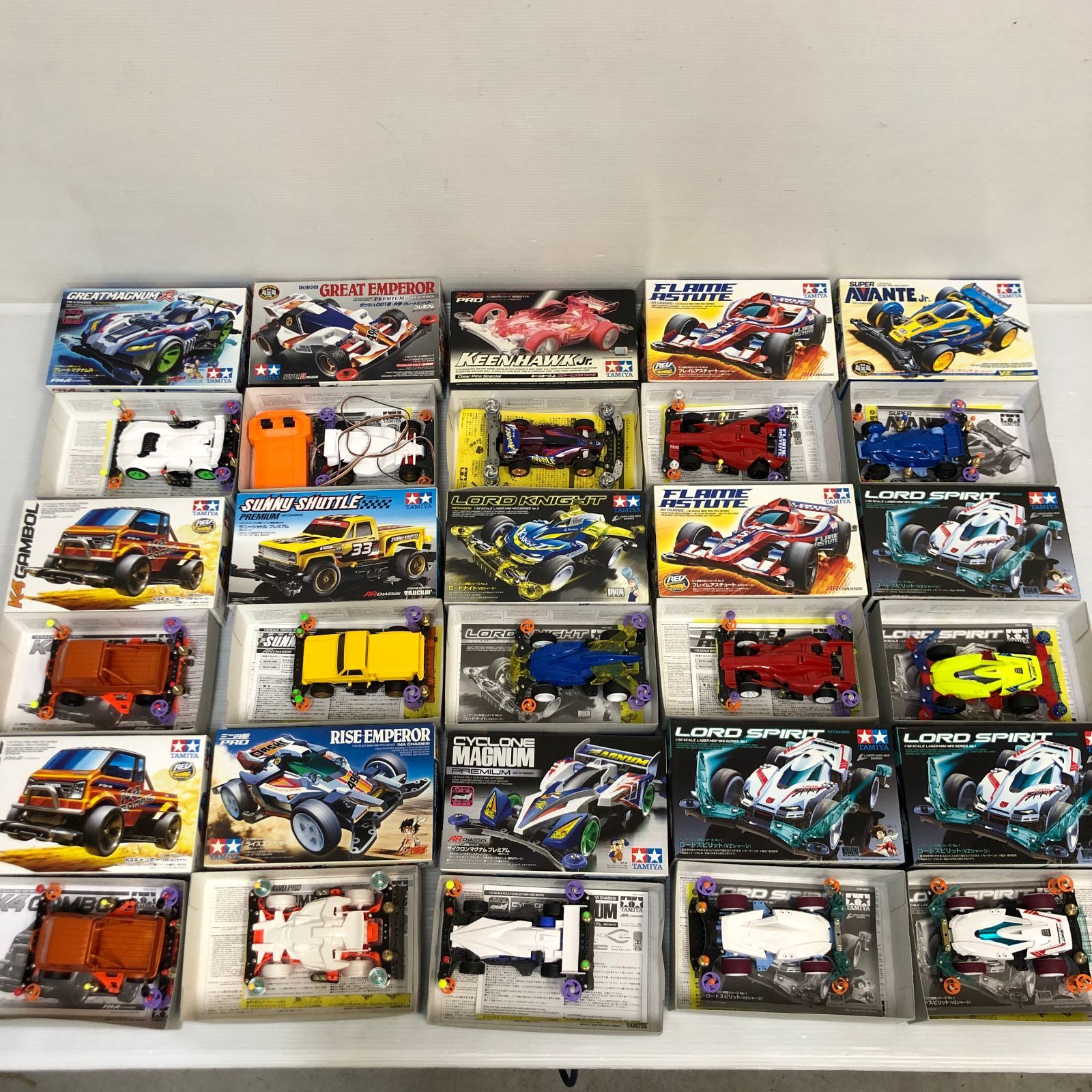 △①【ジャンク品】TAMIYA ミニ四駆 まとめ 大量 ※欠品・破損・動作等