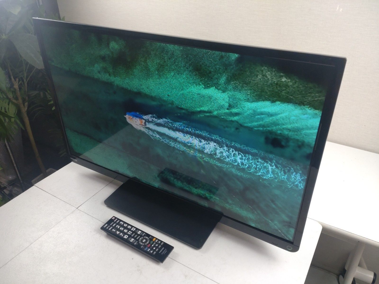 12809-01☆TOSHIBA 東芝 REGZA レグザ 液晶カラーテレビ 1366x768 32V