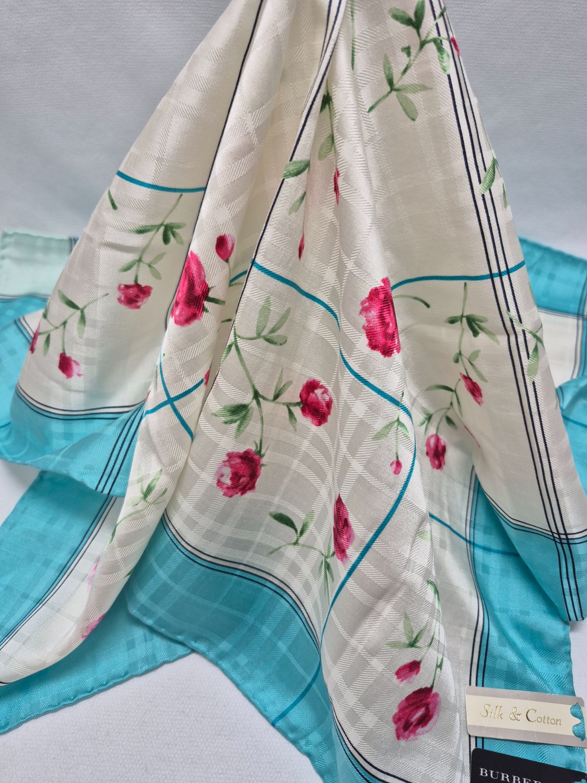 s*認様 Burberry's シルク＆コットン大判ハンカチ 4枚セット Burberry シルク混 大判ハンカチセット - メルカリ