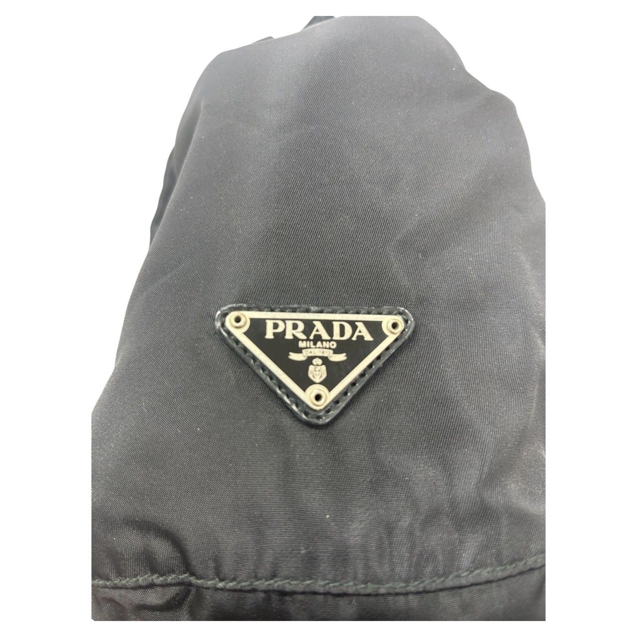 美品 PRADA プラダ テスート 三角ロゴプレート ブラック ナイロン