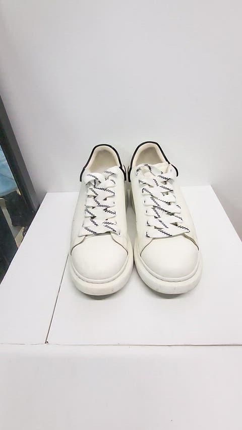 Alexander McQueen オーバーサイズロートップスニーカー (送料無料