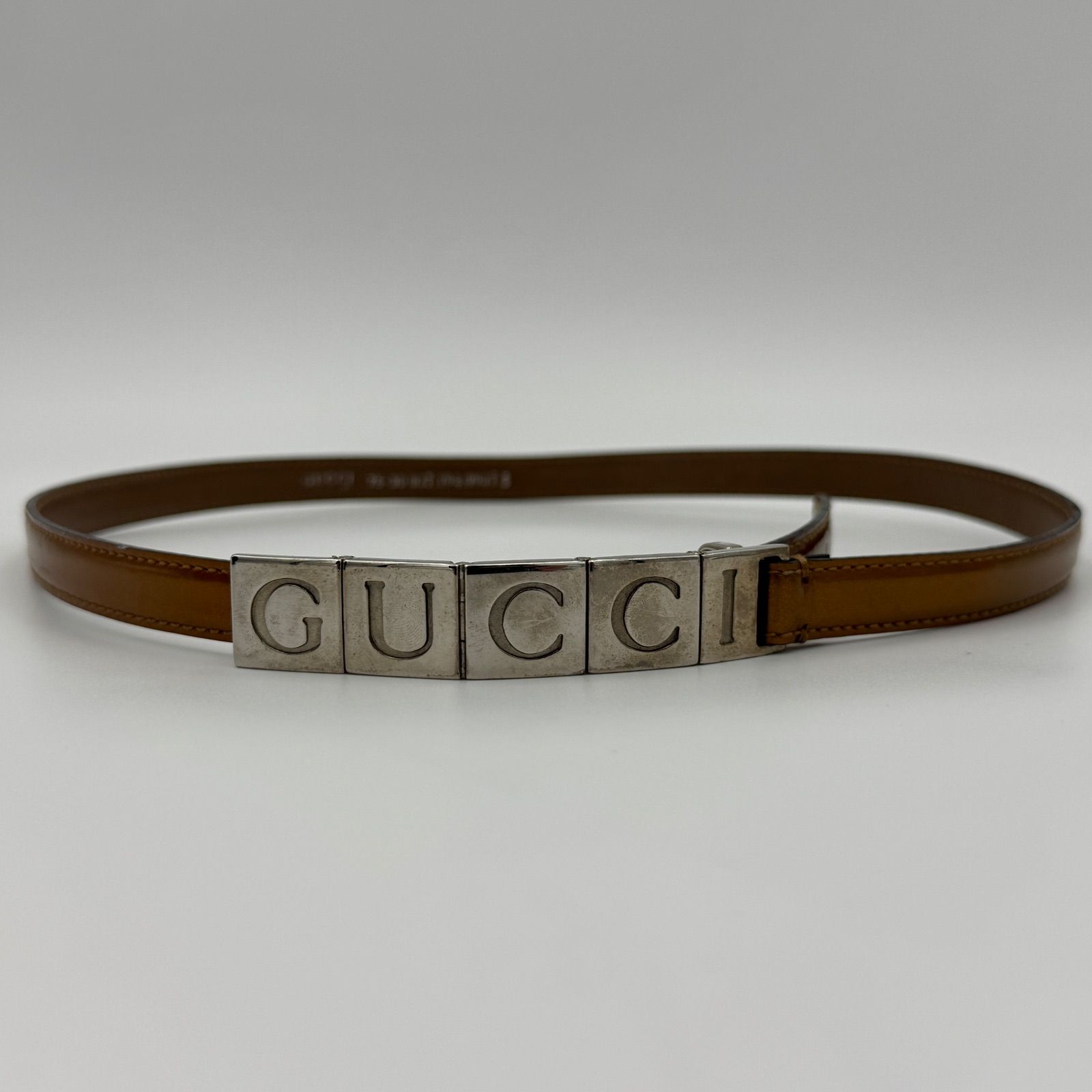 GUCCI グッチ 茶色　レザー ベルト シルバー バックル　☆希少 GUCCI グッチ ロゴバックル ベルト レザー シルバー金具 イタリア製