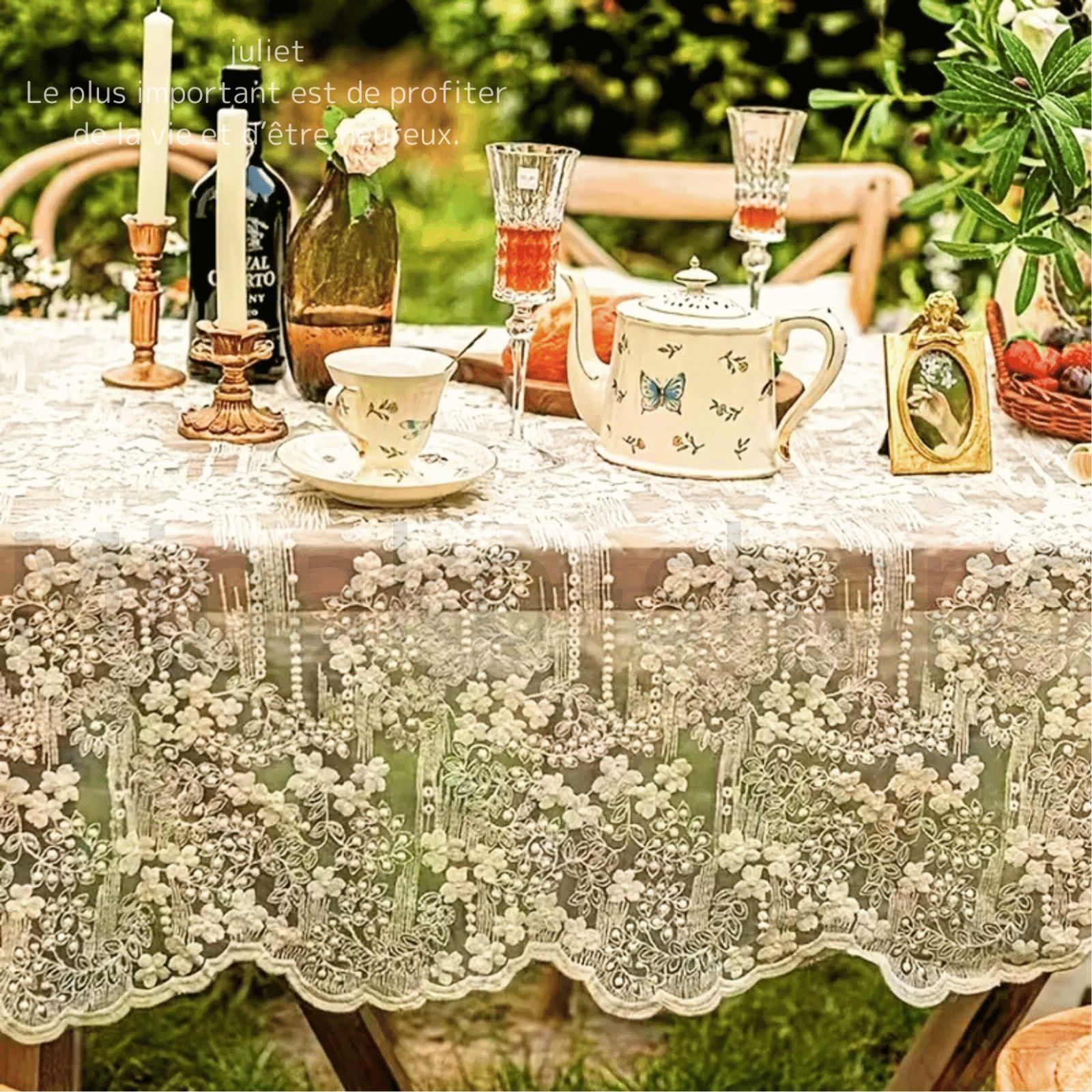 フレンチアンティーク風レース】シャビーシックな花柄刺繍テーブル