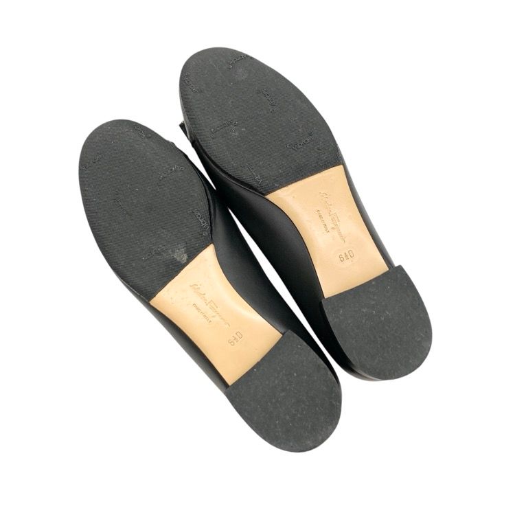 Salvatore Ferragamo フェラガモ VARINA CT スタッズヴァラリボン