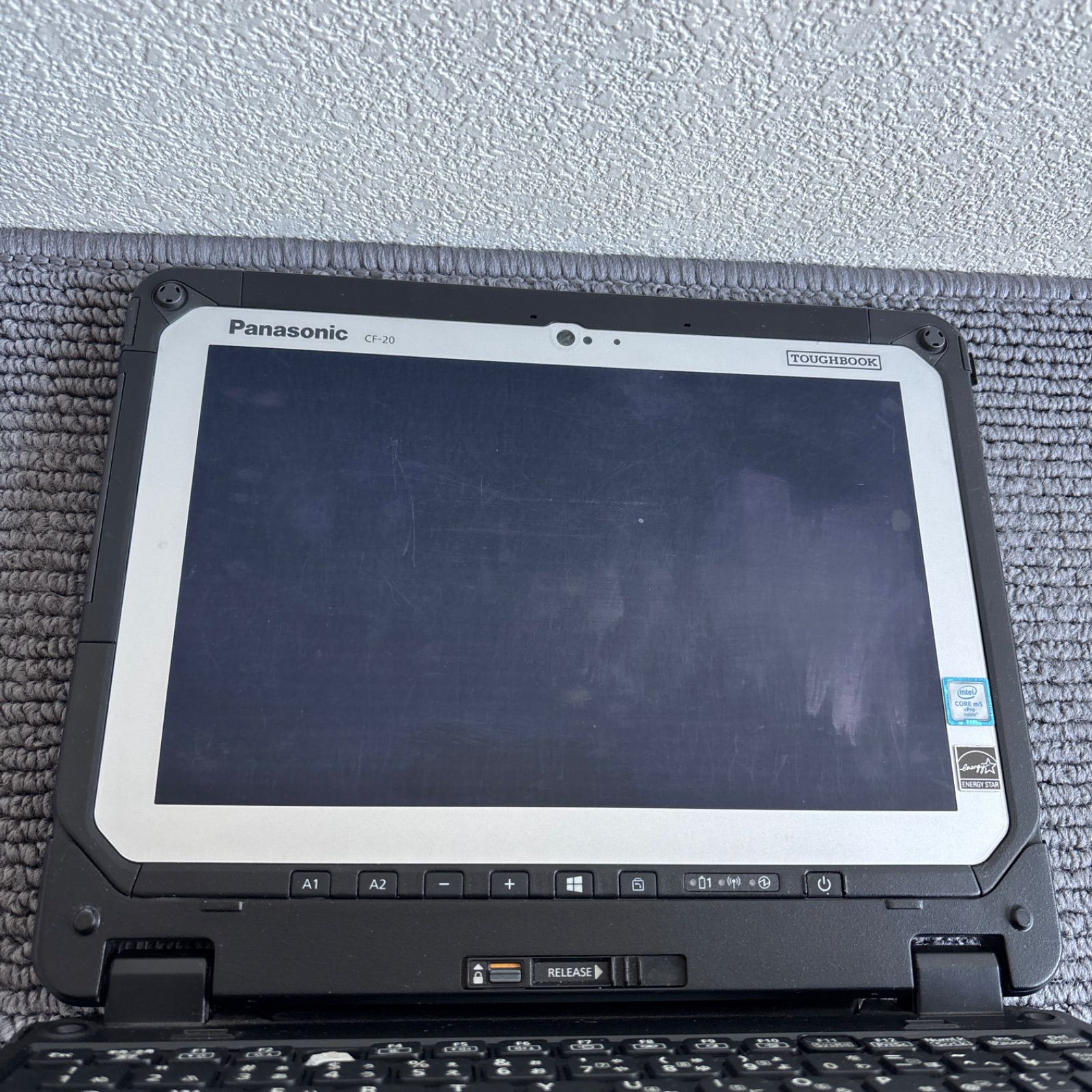 Panasonic TOUGHBOOK CF-20 m5-6Y57 メモリ4GB SSD 128GB Win10