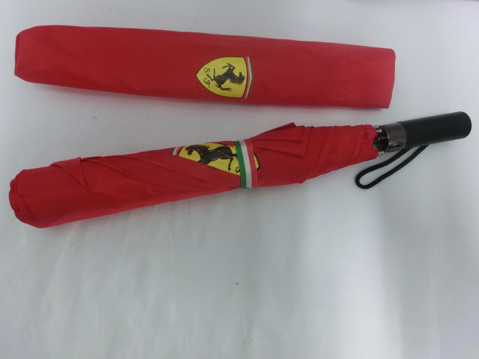 美品 現状品 フェラーリ SCUOERIA FERRARI 折り畳み傘 アンブレラ 全長