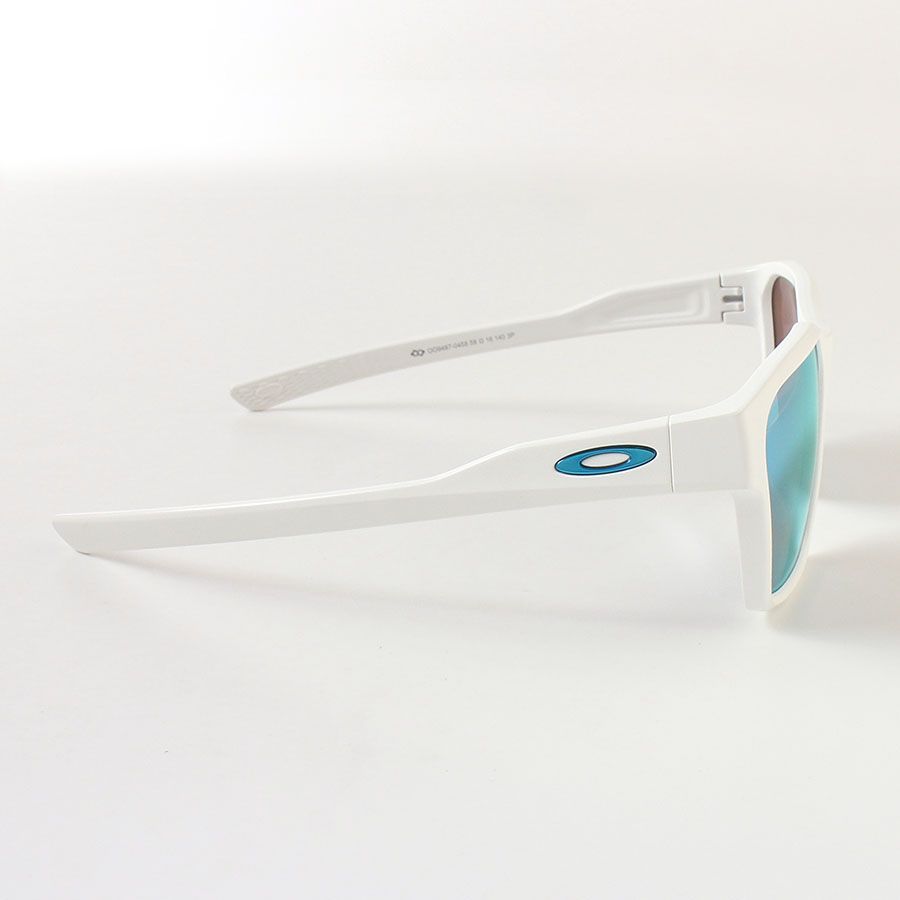 MNK25087 美品 OAKLEY オークリー サングラス ブリーザ USA ホワイト