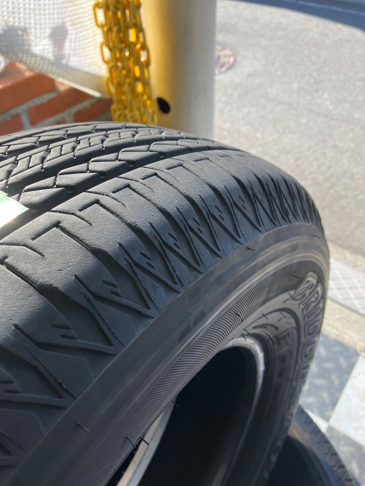 送料込み]195/80R15 2025年製 DUNLOP DUELER 852 ダンロップ