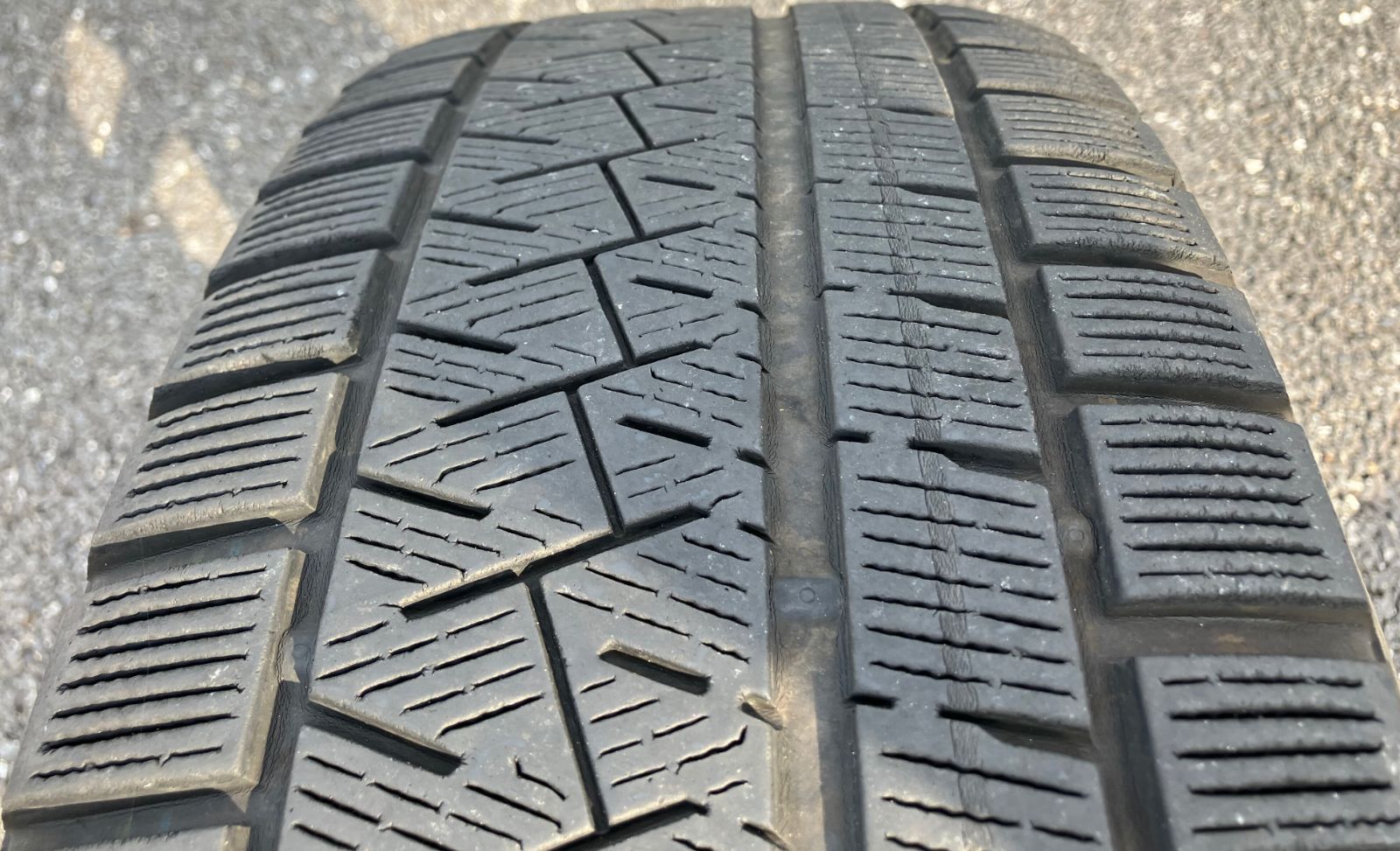 車 (D1244)AWタイヤ☆60ハリアー□WEDS FANG／PIRELLI ICE ASIMMETRICO 