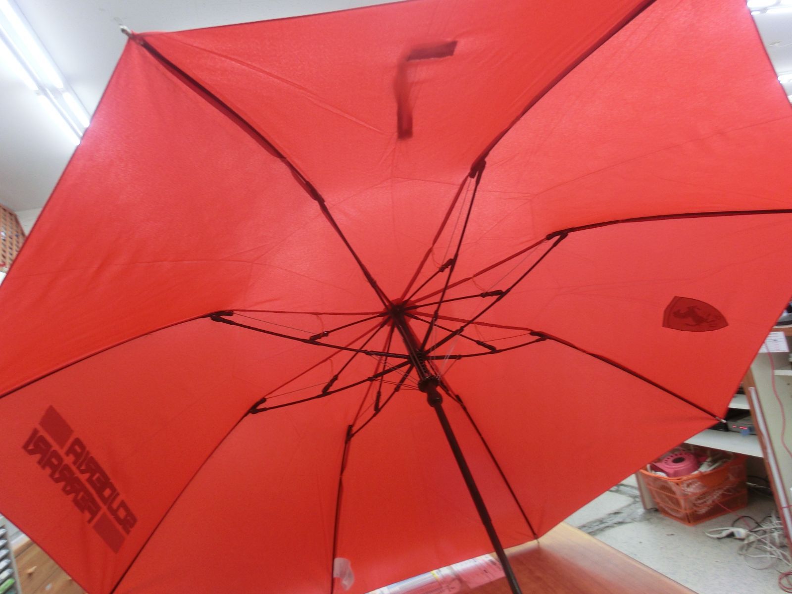 フェラーリ　Ferrari　傘　大型　アンブレラ　パラソル　公式　激レア　未使用 フェラーリFerrari傘大型アンブレラパラソル公式激レア未使用