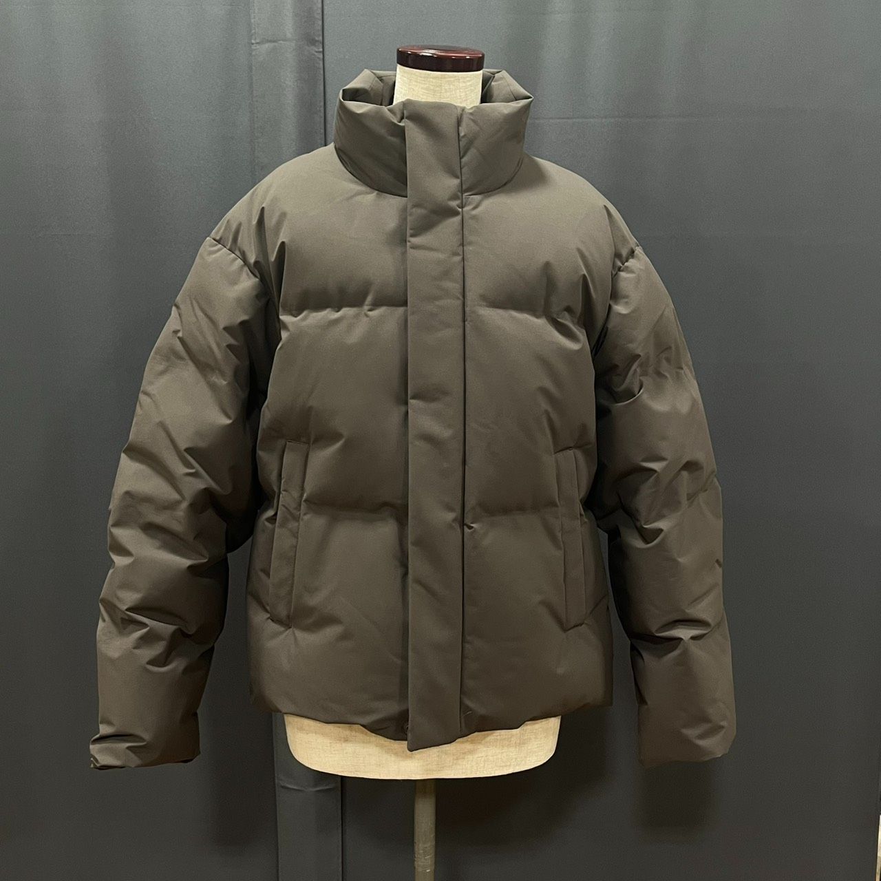 EL6】 ユニクロ UNIQLO シームレス ダウンジャケット ダークブラウン