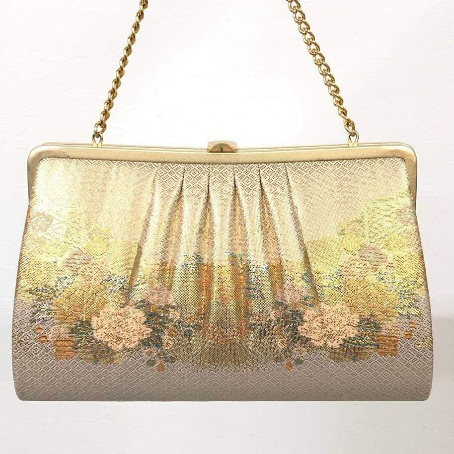 ss8301 【中古】 和装小物 2点セット ゴールド系 草履 鞄 桐箱入り