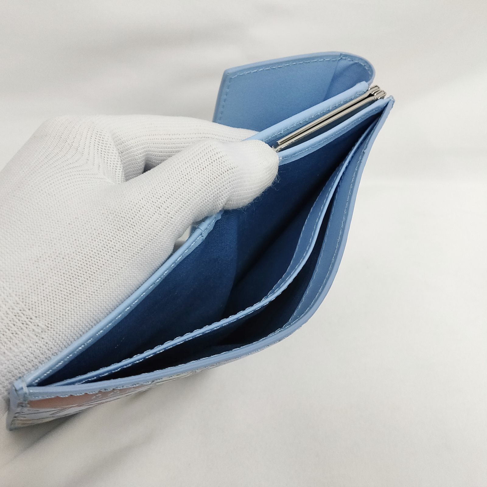 新品 未使用 ヴィヴィアンウエストウッド メッシーバグ 口金付二折財布 