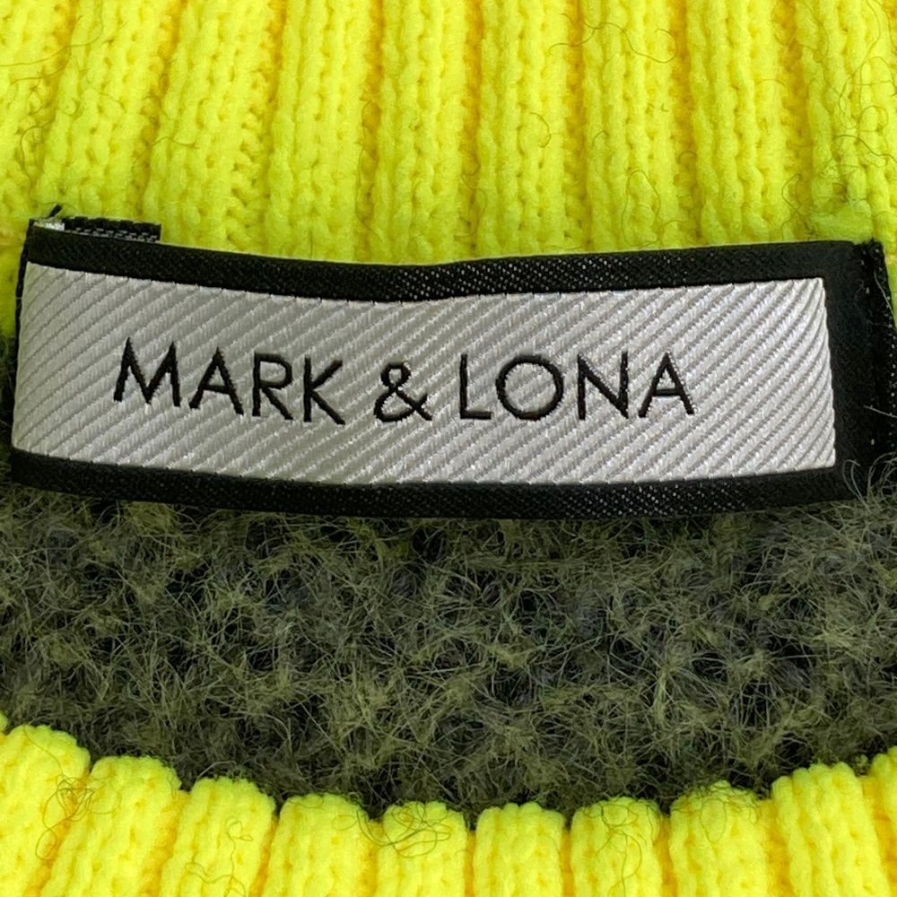 サイズ：48 MARK&LONA マークアンドロナ  ニットセーター 総柄 イエロー系 [240101600108] ゴルフウェア メンズ ストスト サイズ：48 MARK&LONA マークアンドロナ ニットセーター 総柄 イエロー