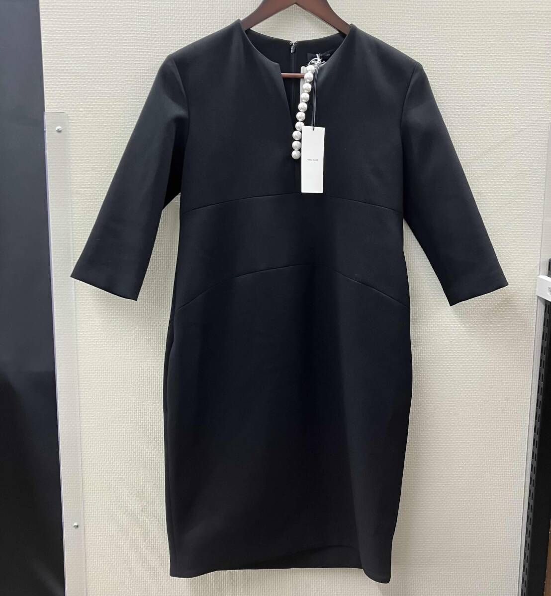 YOKO CHAN/ヨーコ チャン／長袖ワンピース/ブラック／フェイクパール付