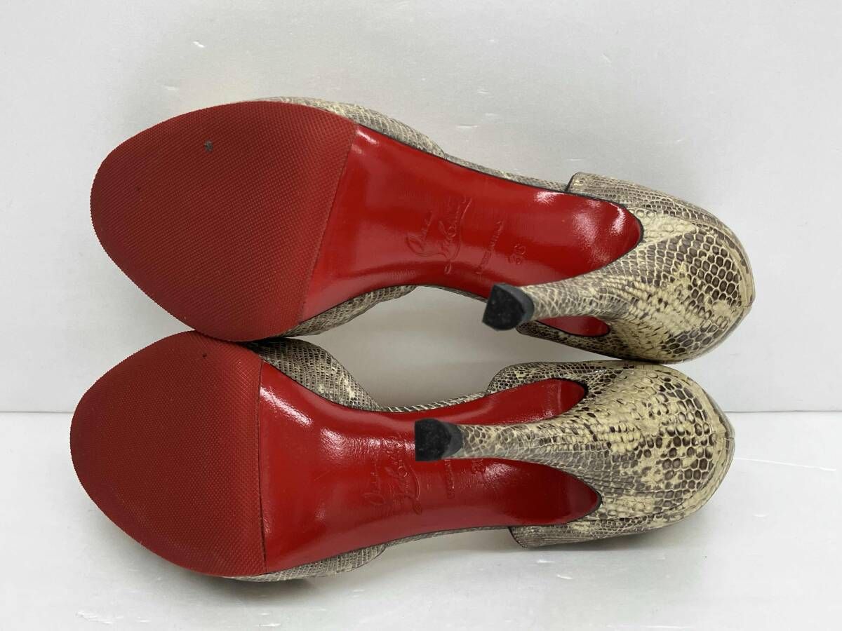 Christian Louboutin クリスチャンルブタン オープントゥパンプス