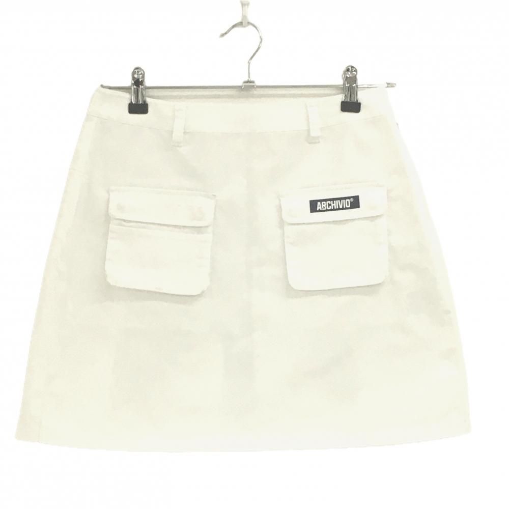 美品】アルチビオ スカート 白 前面スカート ストレッチ 裾ロゴ