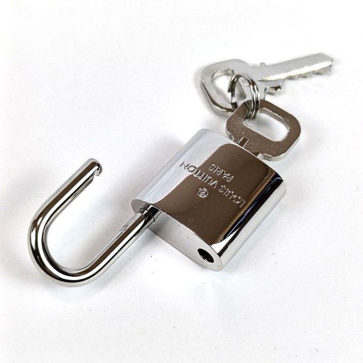 美品 LOUIS VUITTON ルイヴィトン パドロック 南京錠 カデナ 鍵