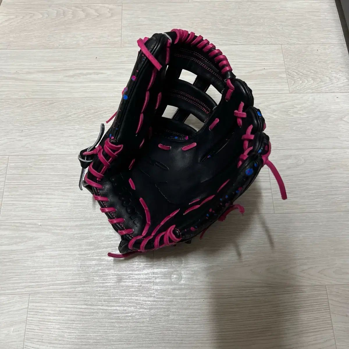 新品 ウィルソン A2000 デラ クルーズ モデル 内野 グローブ - メルカリ