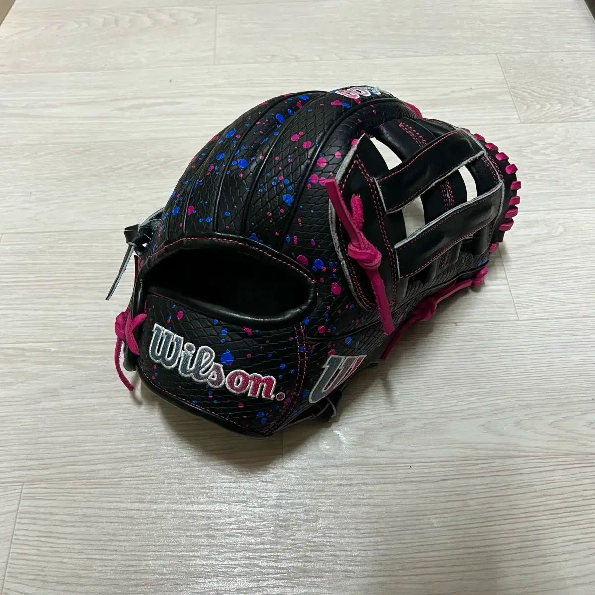 新品 ウィルソン A2000 デラ クルーズ モデル 内野 グローブ - メルカリ