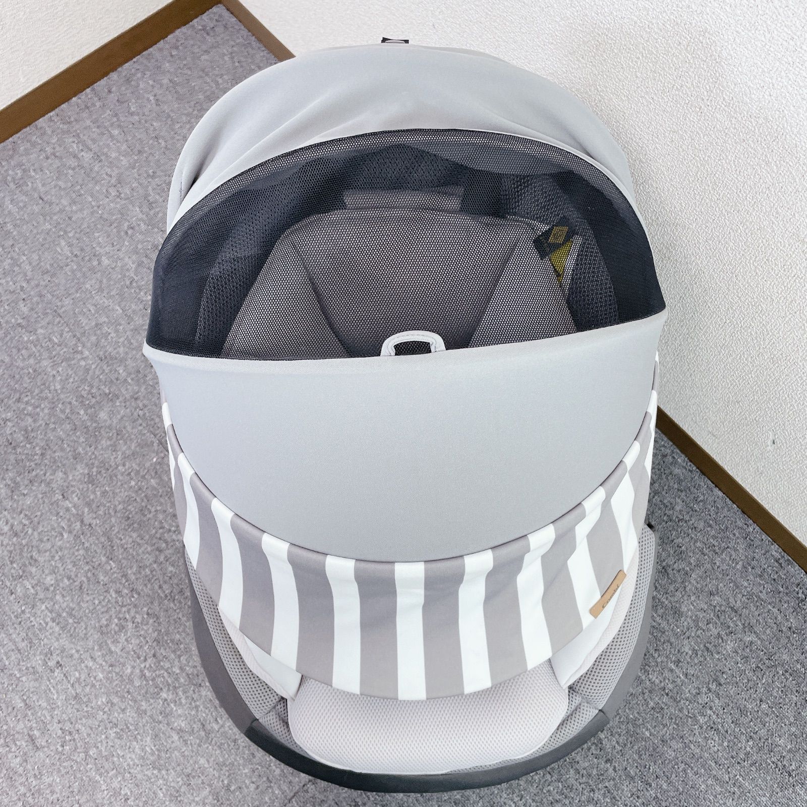 combi theS チャイルドシート isofix ストライプ グレー - メルカリ