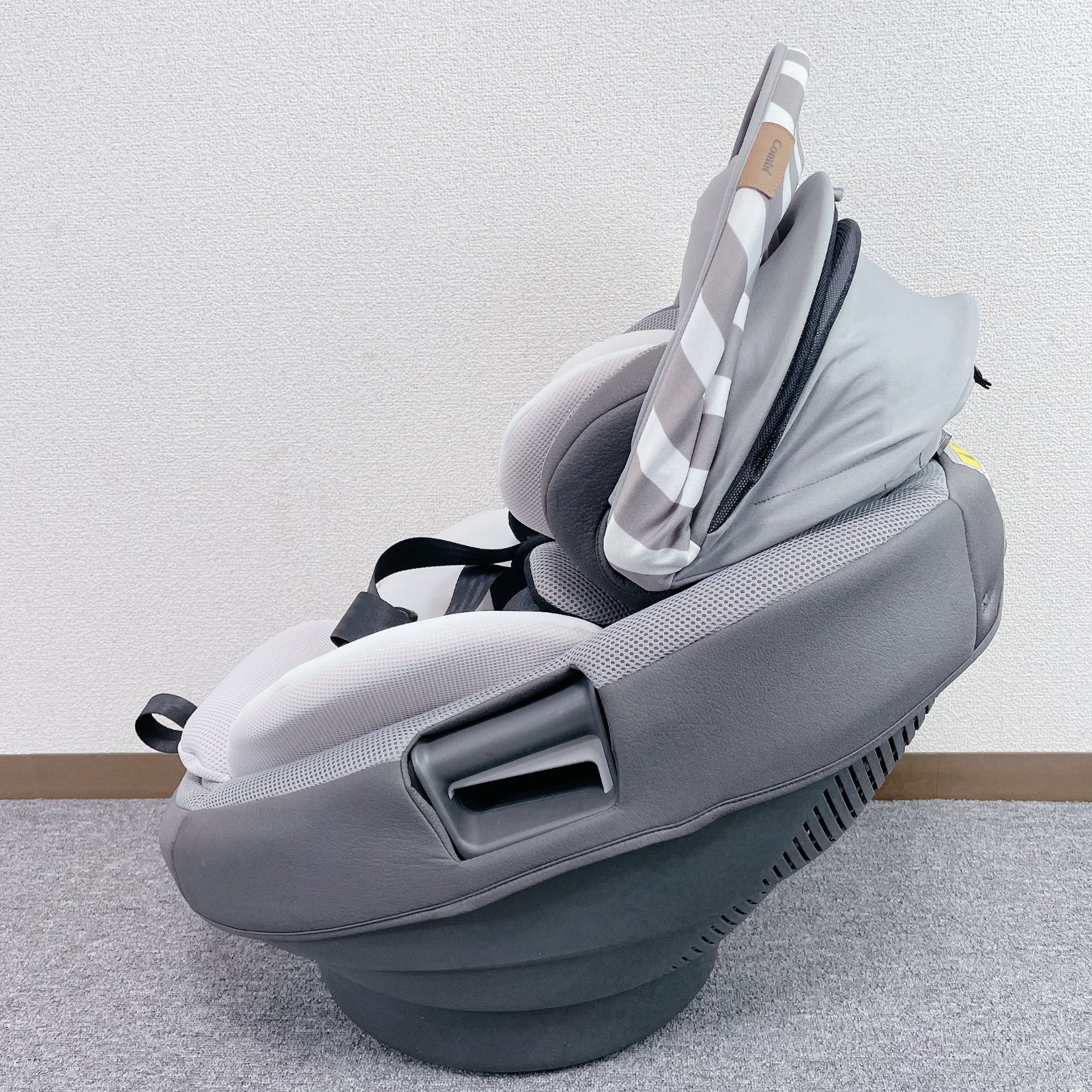 combi theS チャイルドシート isofix ストライプ グレー - メルカリ