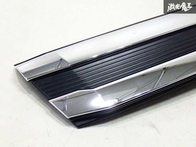 トヨタ 純正 M900A ルーミー フロントグリル ラジエーターグリル メッキ 素材色黒 53111-B1180（A-536） M900A M910A 純正 フロントグリルのYahoo!オークション(旧ヤフオク ルーミー純正フロントグリル アッパー