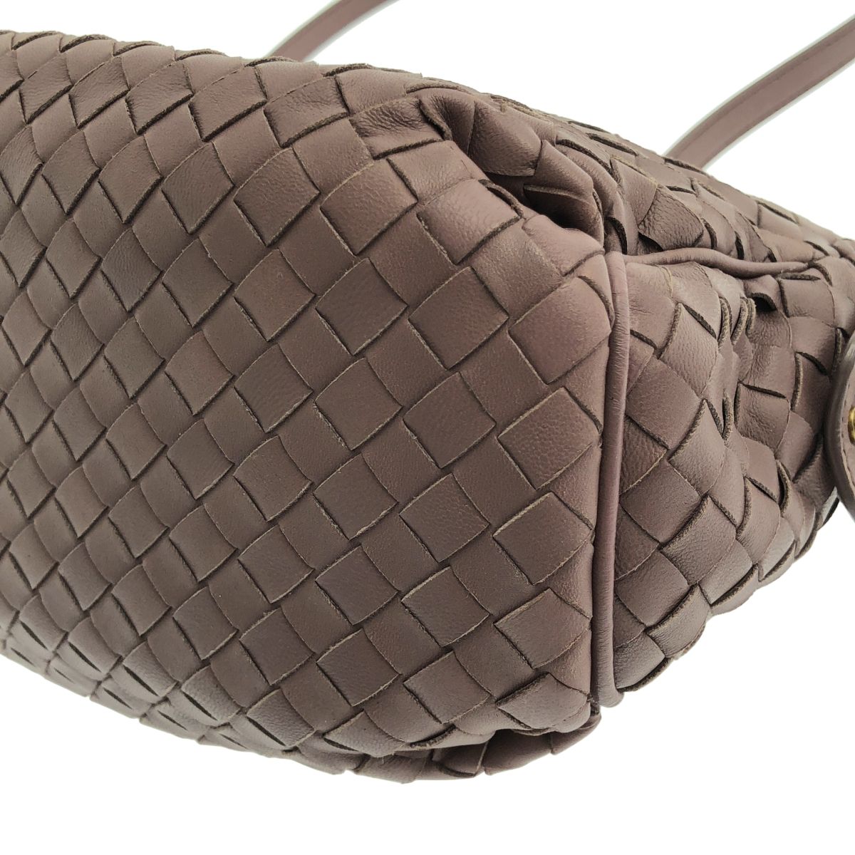 【美品】  BOTTEGA VENETA / ボッテガヴェネタ | イントレチャート レザー ショルダーバッグ / 192661 | パープル系 | レディース 美品】 BOTTEGA VENETA / ボッテガヴェネタ | イントレチャート レザー