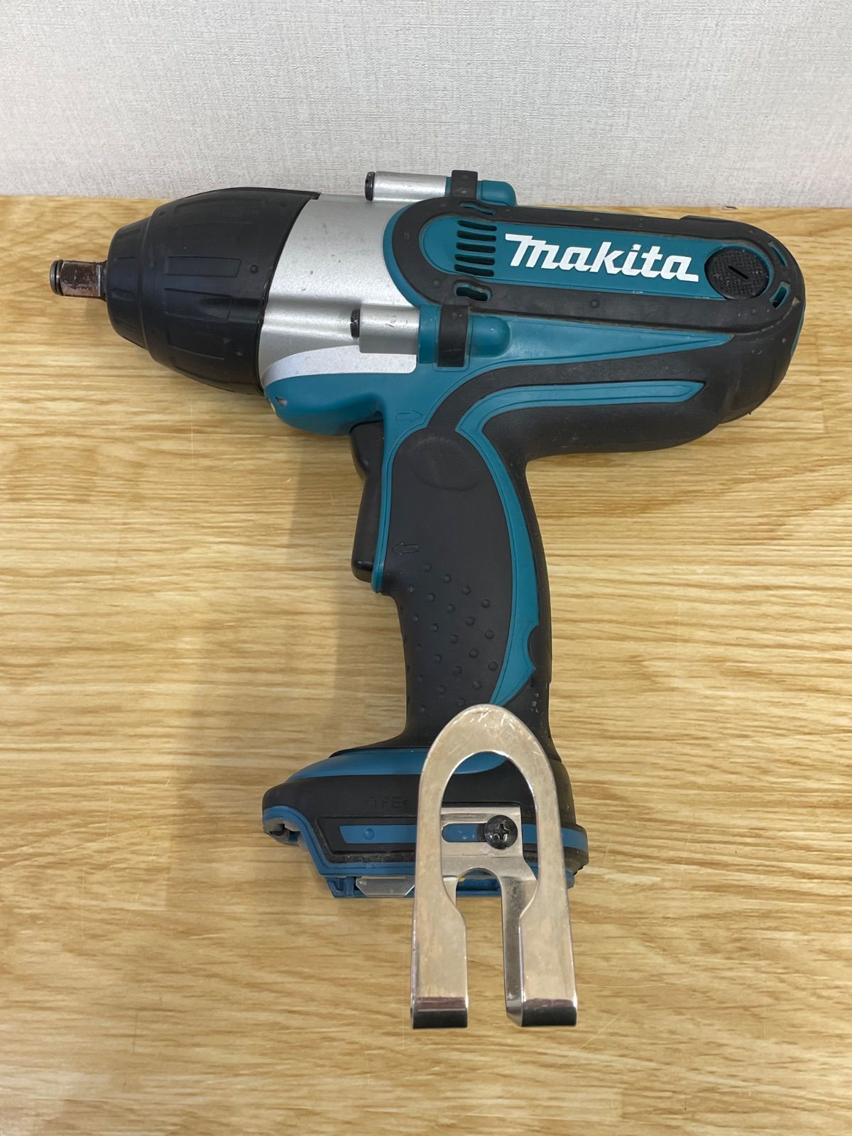 □マキタ MAKITA TW450D 充電式インパクトレンチ 18V A26-83 - メルカリ