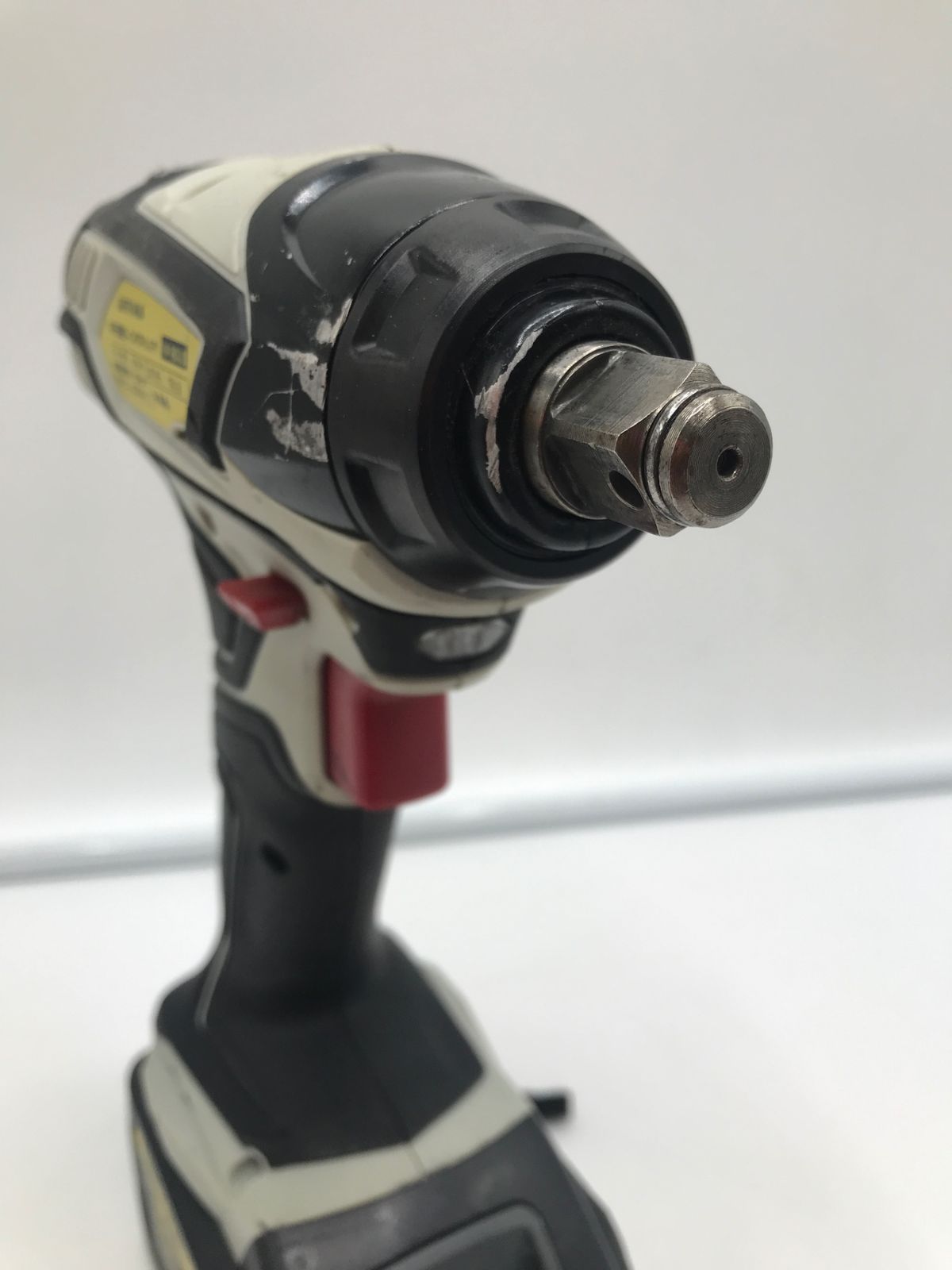 中古品】EARTHMAN/髙儀 IW-180LiB ☆ 18V充電式インパクトレンチ 