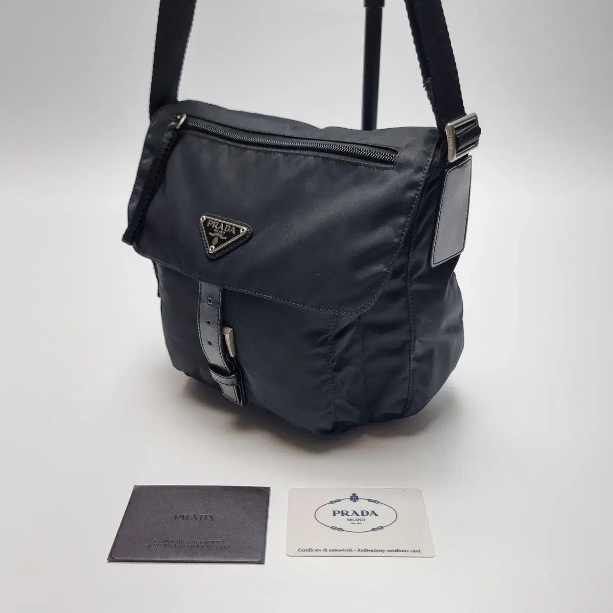プラダ ナイロン メッセンジャーバッグ クロスバッグ ユニセックス（最