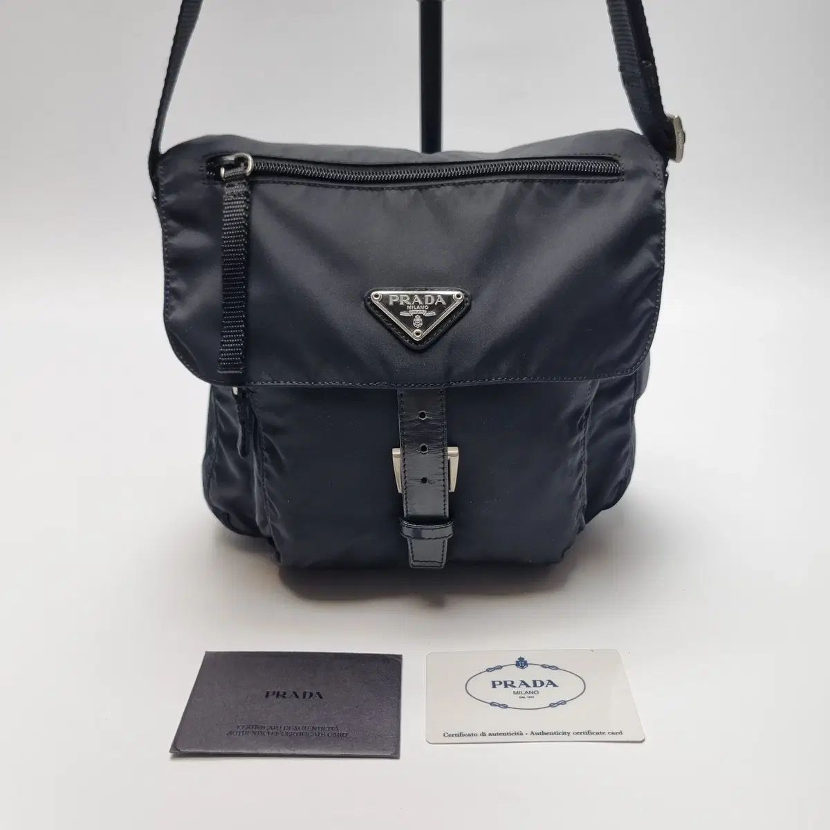 プラダ ナイロン メッセンジャーバッグ クロスバッグ ユニセックス（最
