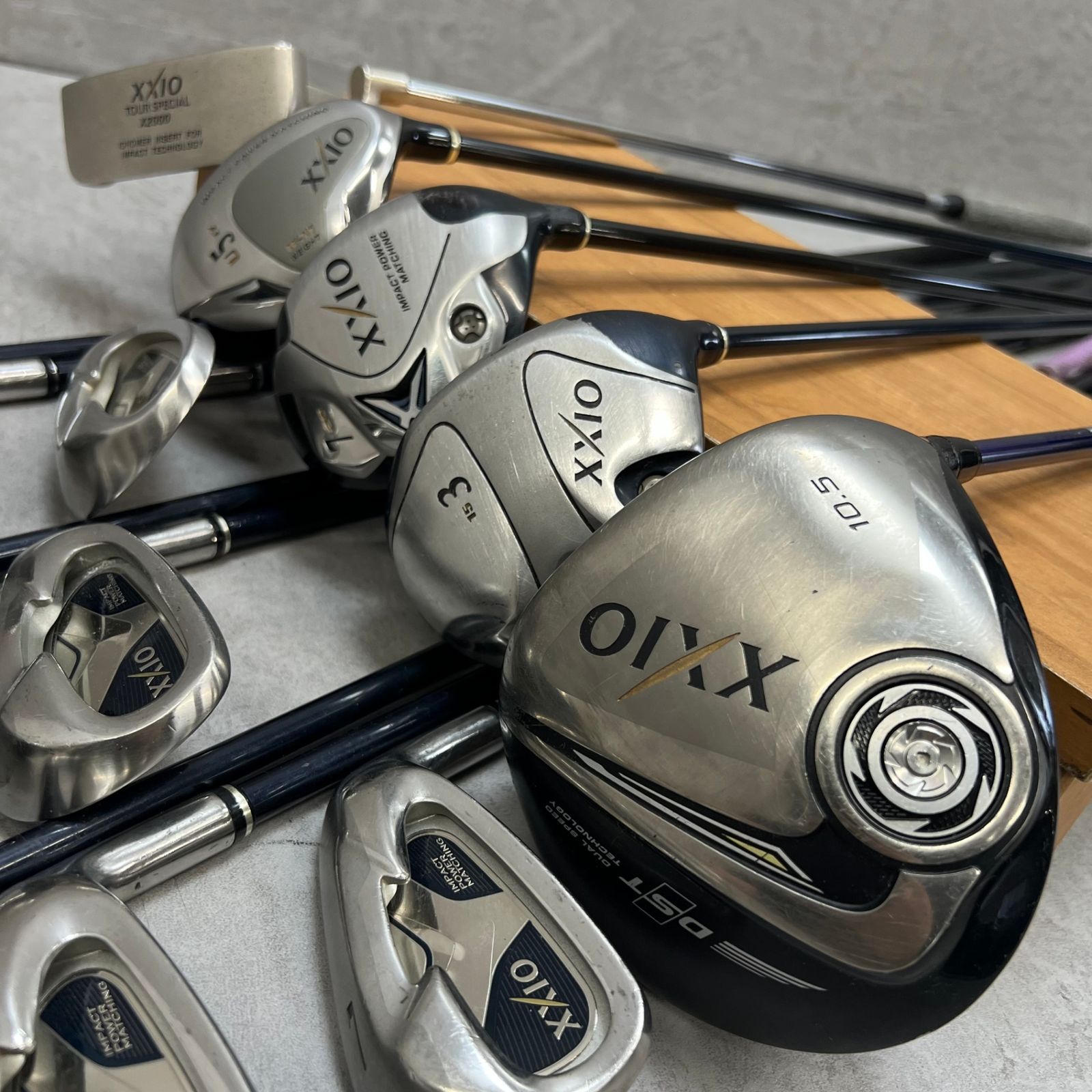 ゼクシオ メンズゴルフ クラブセット 13本 右利き用 XXIO - メルカリ